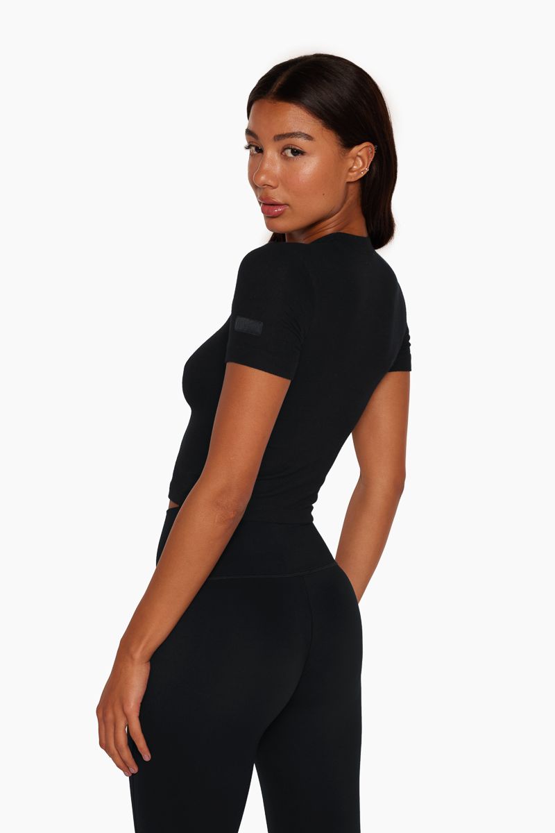 ON-THE-GO TEE - ONYX sold by SETactive product image thumbnail 3