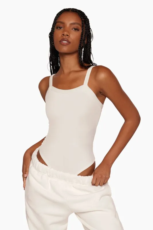 RIBBED SCOOP BODYSUIT - BLANC sold by SETactive