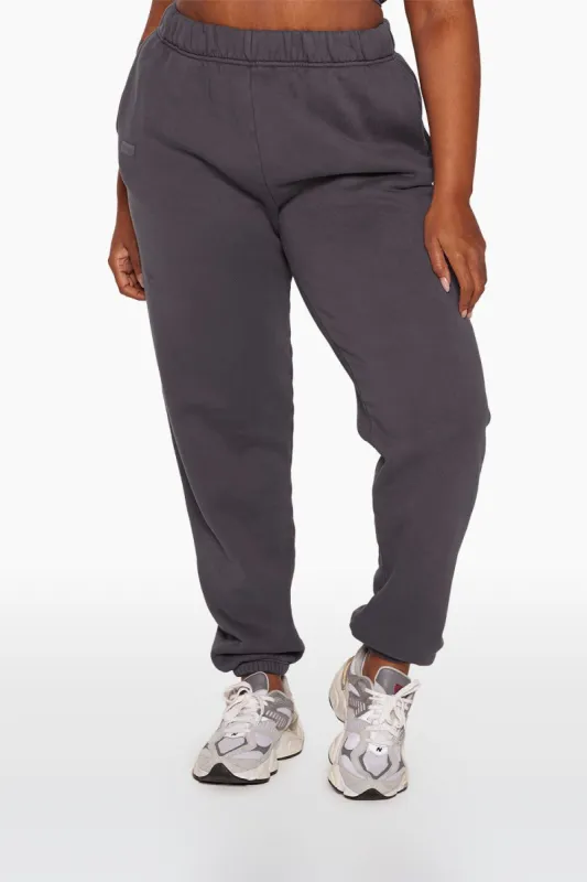 SWEATPANTS - PEBBLE sold by SETactive