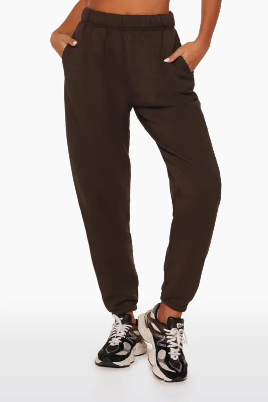 SWEATPANTS - ESPRESSO sold by SETactive