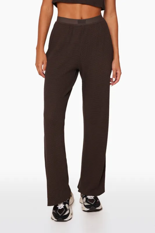 LOUNGE PANTS - ESPRESSO sold by SETactive