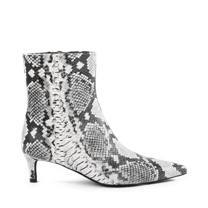 Dinner Date Boot sold by Seychelles