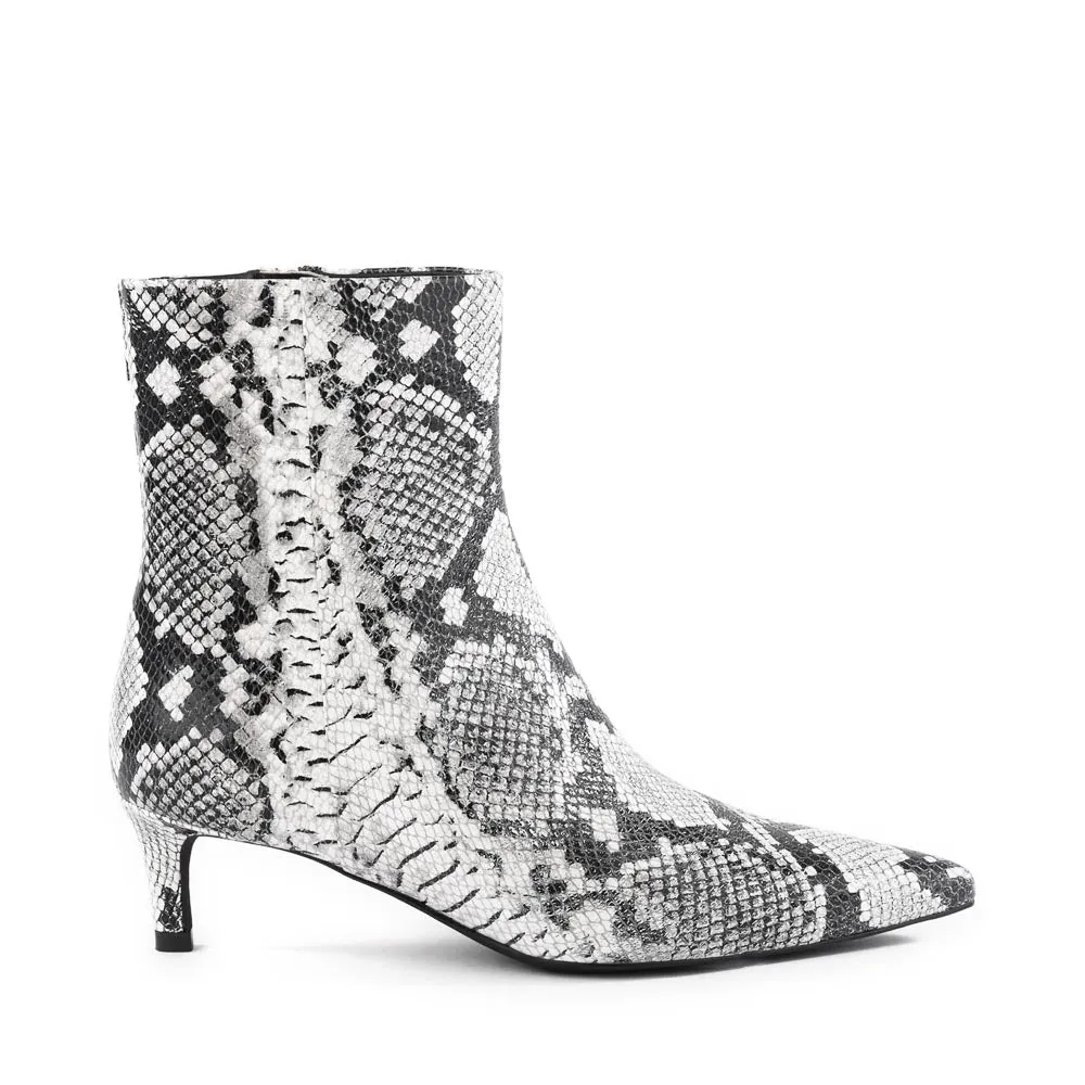 Dinner Date Boot sold by Seychelles