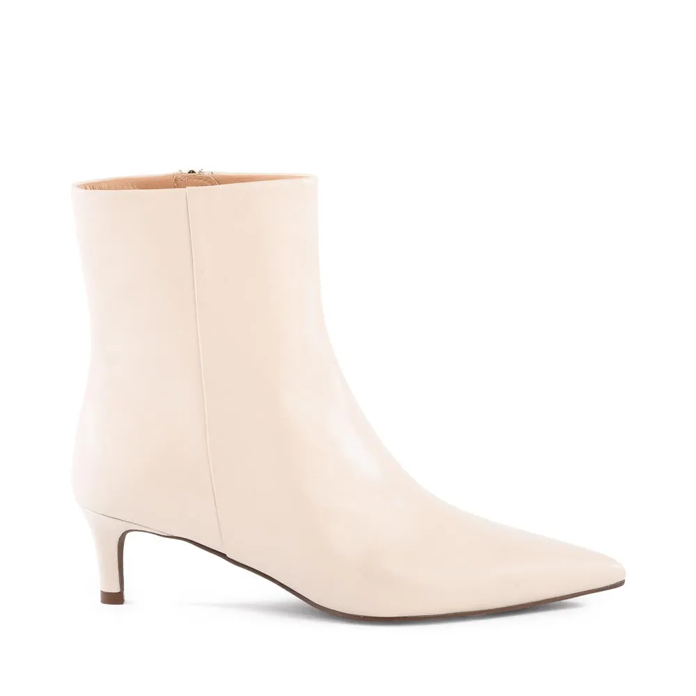 Dinner Date Boot sold by Seychelles product image thumbnail 5