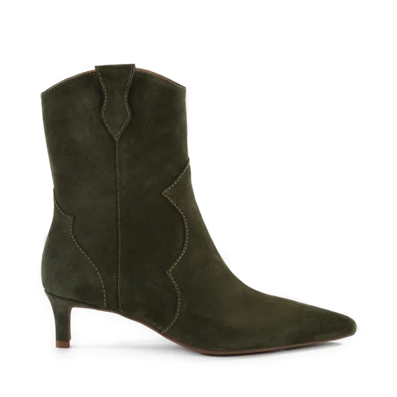 Dallas Boot made by Seychelles