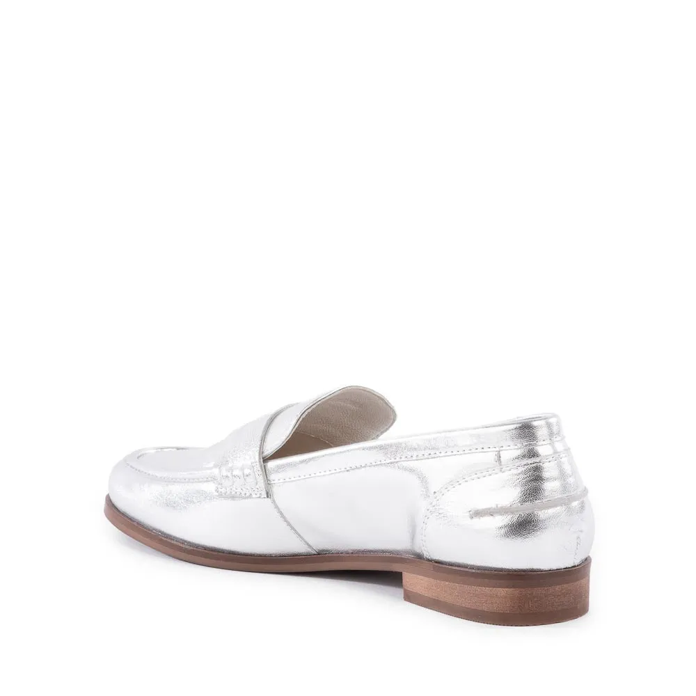 Sooner or Later Loafer sold by Seychelles product image thumbnail 3