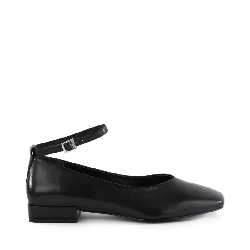 Pumpkin Flat sold by Seychelles