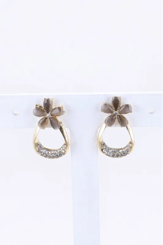 Aretes Flor Cristal sold by Shasa
