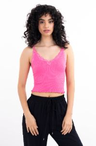 Top rib liso tirantes encaje sold by Shasa