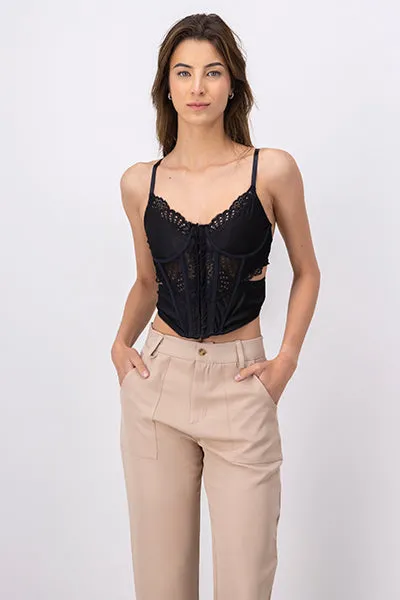 Corset tirantes encaje sold by Shasa