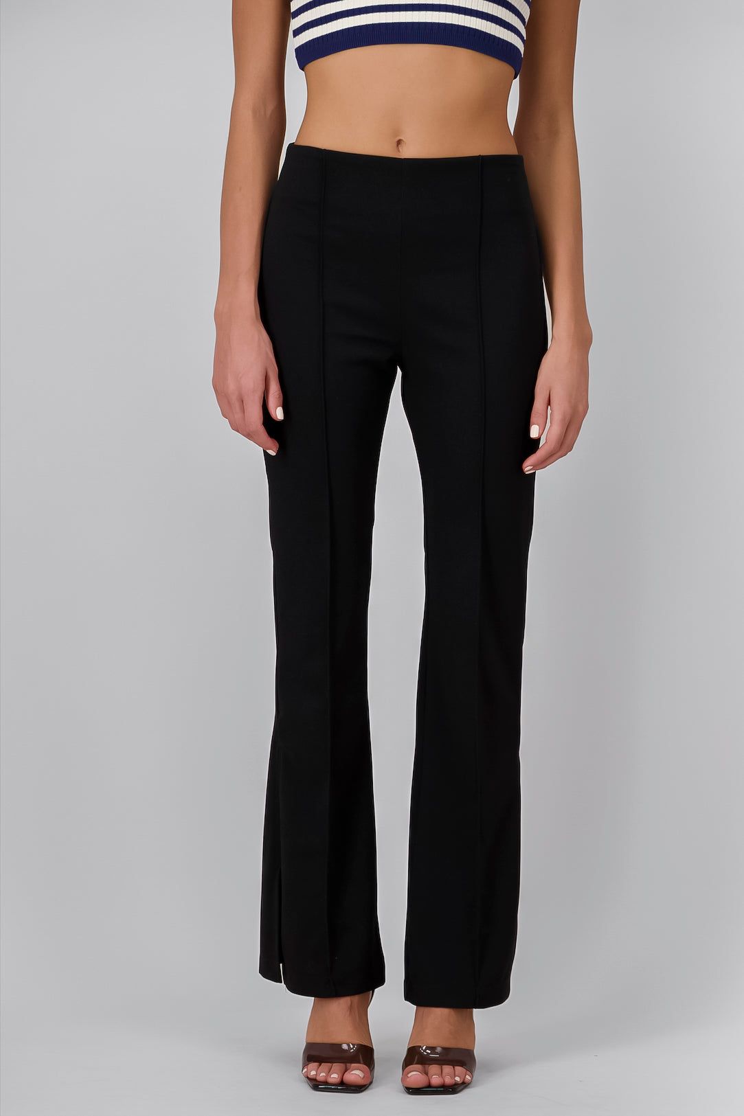 Pantalon detalle costura abertura en pierna sold by Shasa product image thumbnail 3