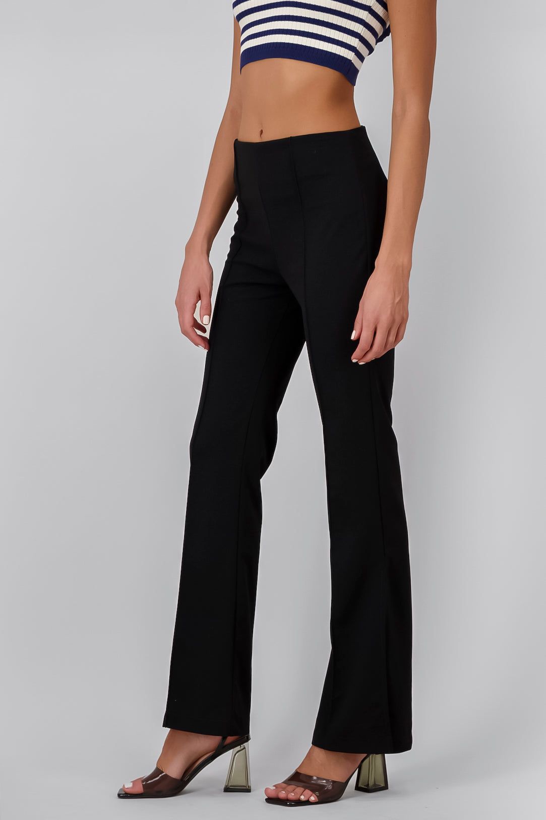 Pantalon detalle costura abertura en pierna sold by Shasa product image thumbnail 2