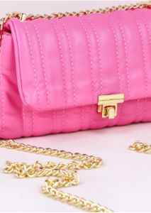 Bolsa Crossbody Capitonada sold by Shasa