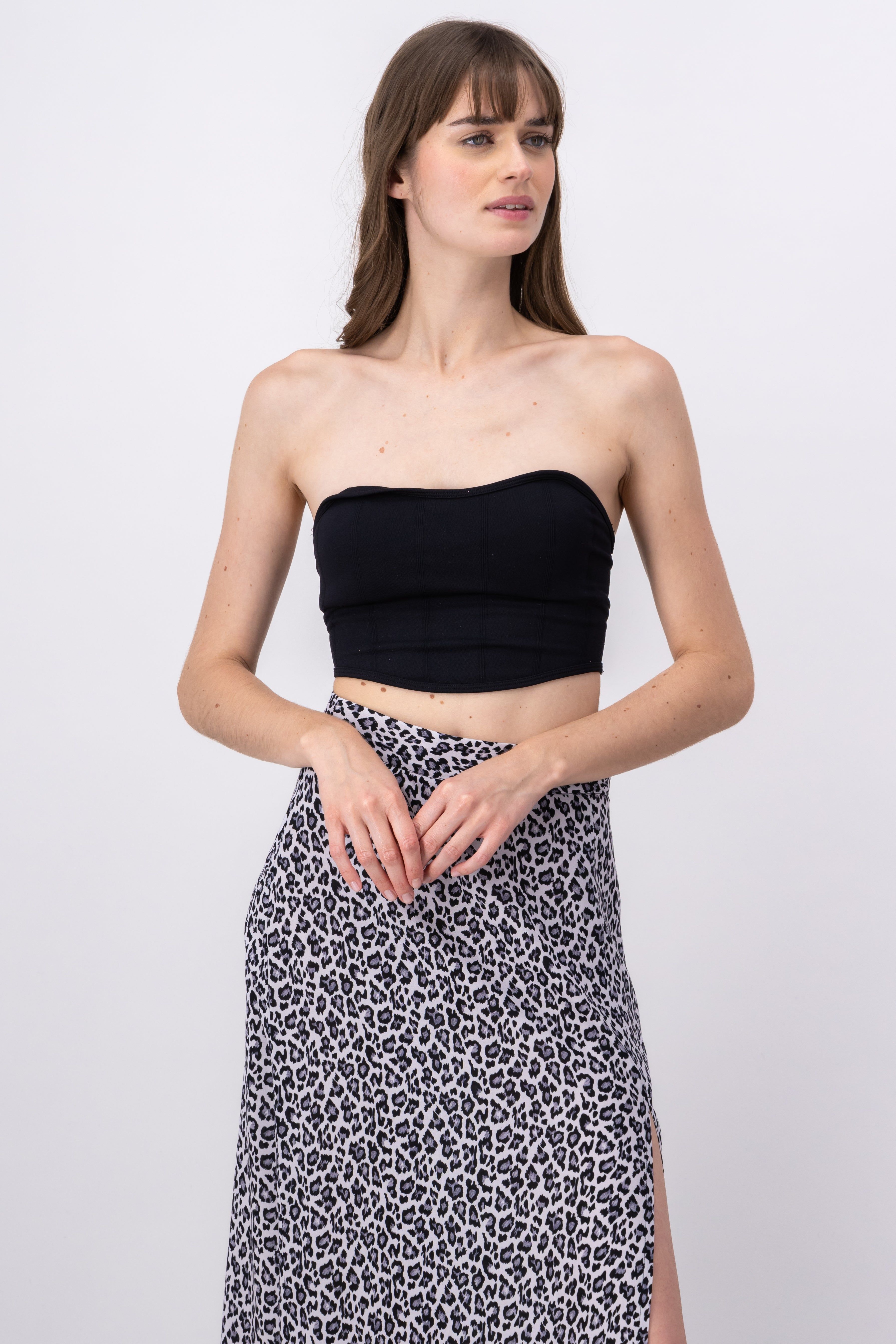 Corset escote corazón sold by Shasa