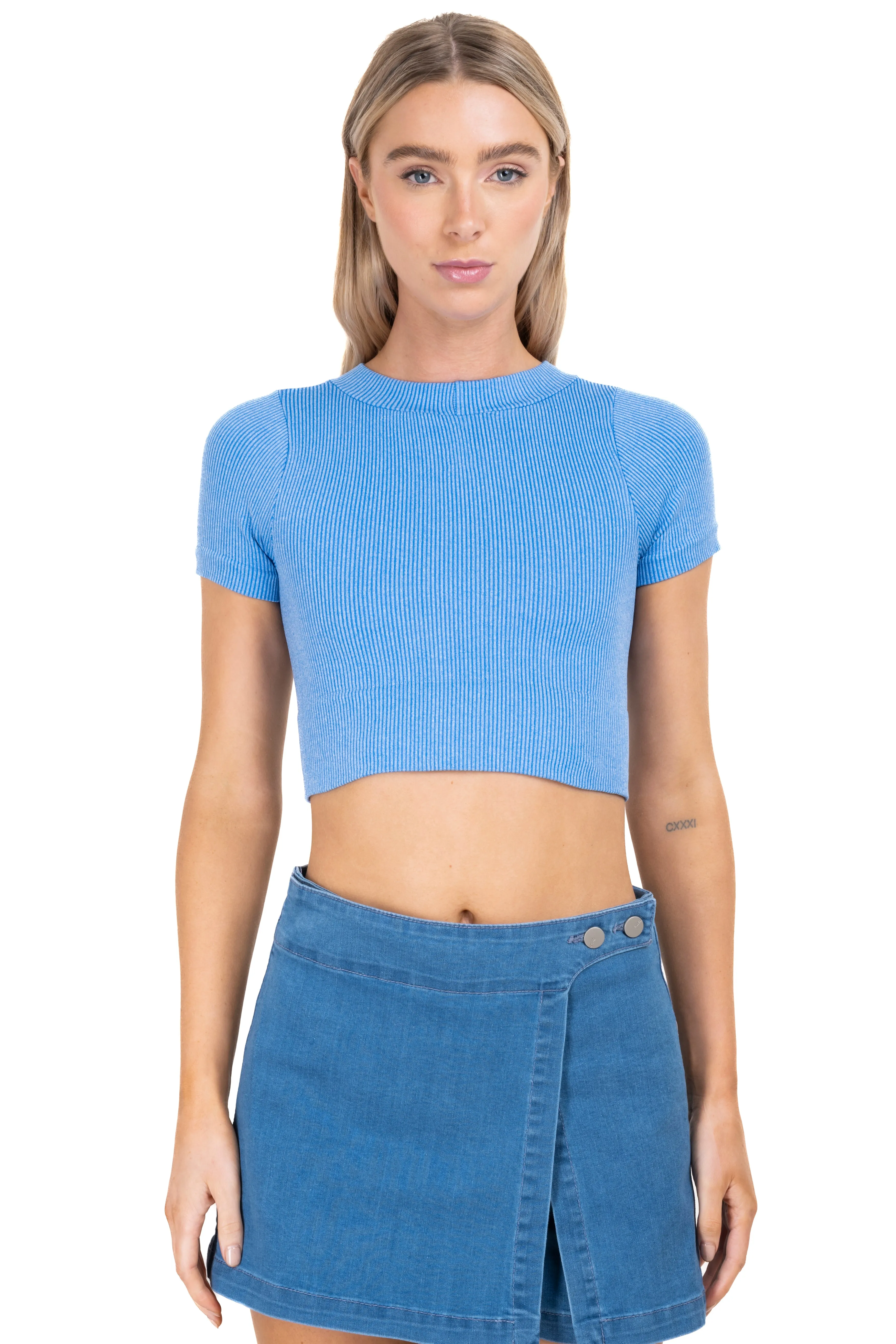 Top crop manga corta sold by Shasa