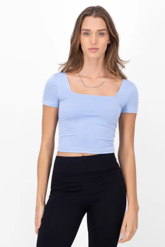 Playera crop escote cuadrado sold by Shasa