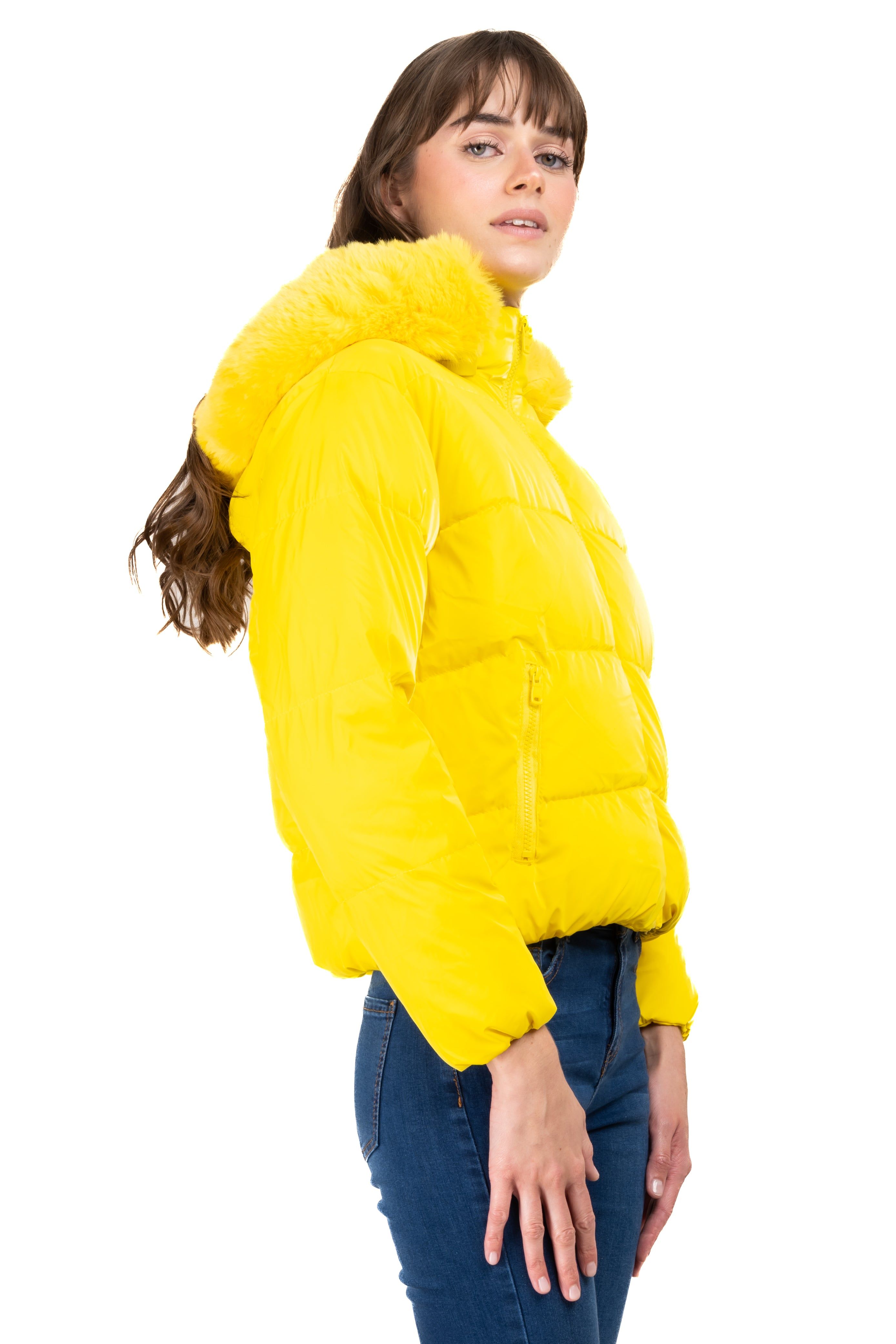 Chamarra capitonada gorro peluche sold by Shasa product image thumbnail 3