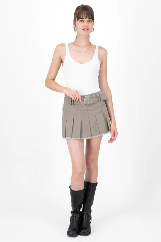 Falda mini tableada cinturon grueso Hypsters sold by Shasa