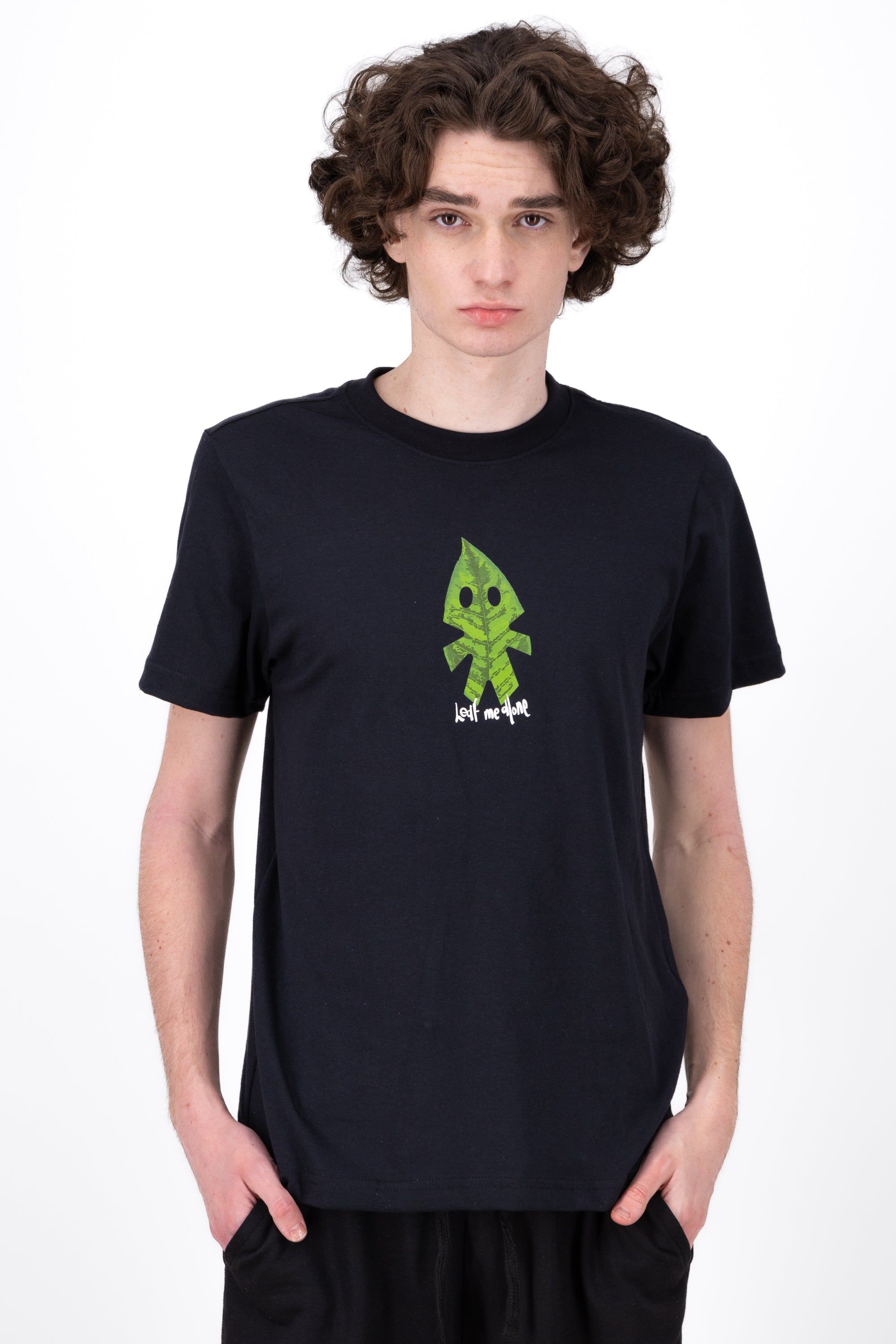 Playera Manga Larga Leaf Me Alone sold by Shasa