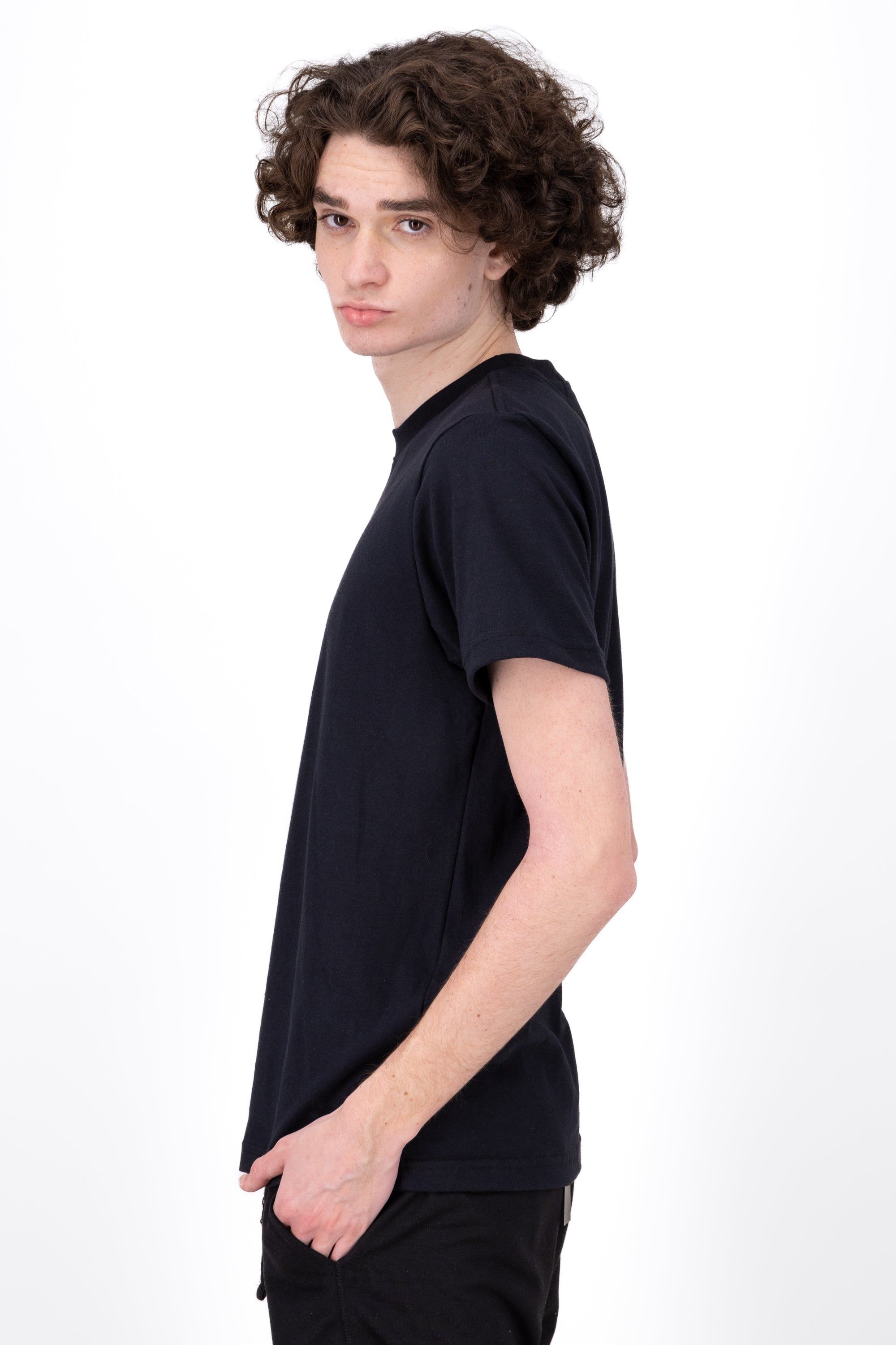 Playera Manga Larga Leaf Me Alone sold by Shasa product image thumbnail 3