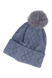 Gorro tejido rombos sold by Shasa