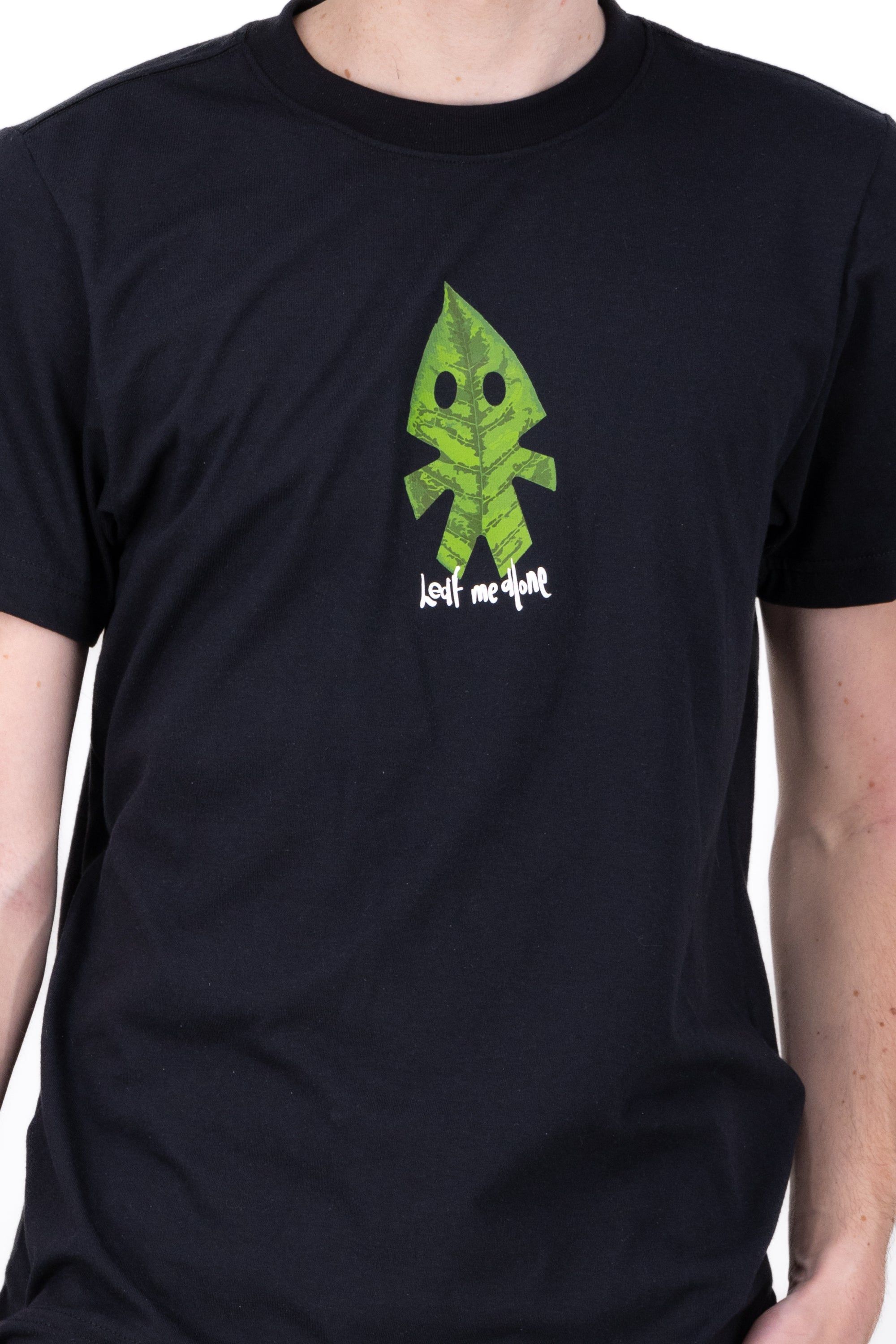 Playera Manga Larga Leaf Me Alone sold by Shasa product image thumbnail 5