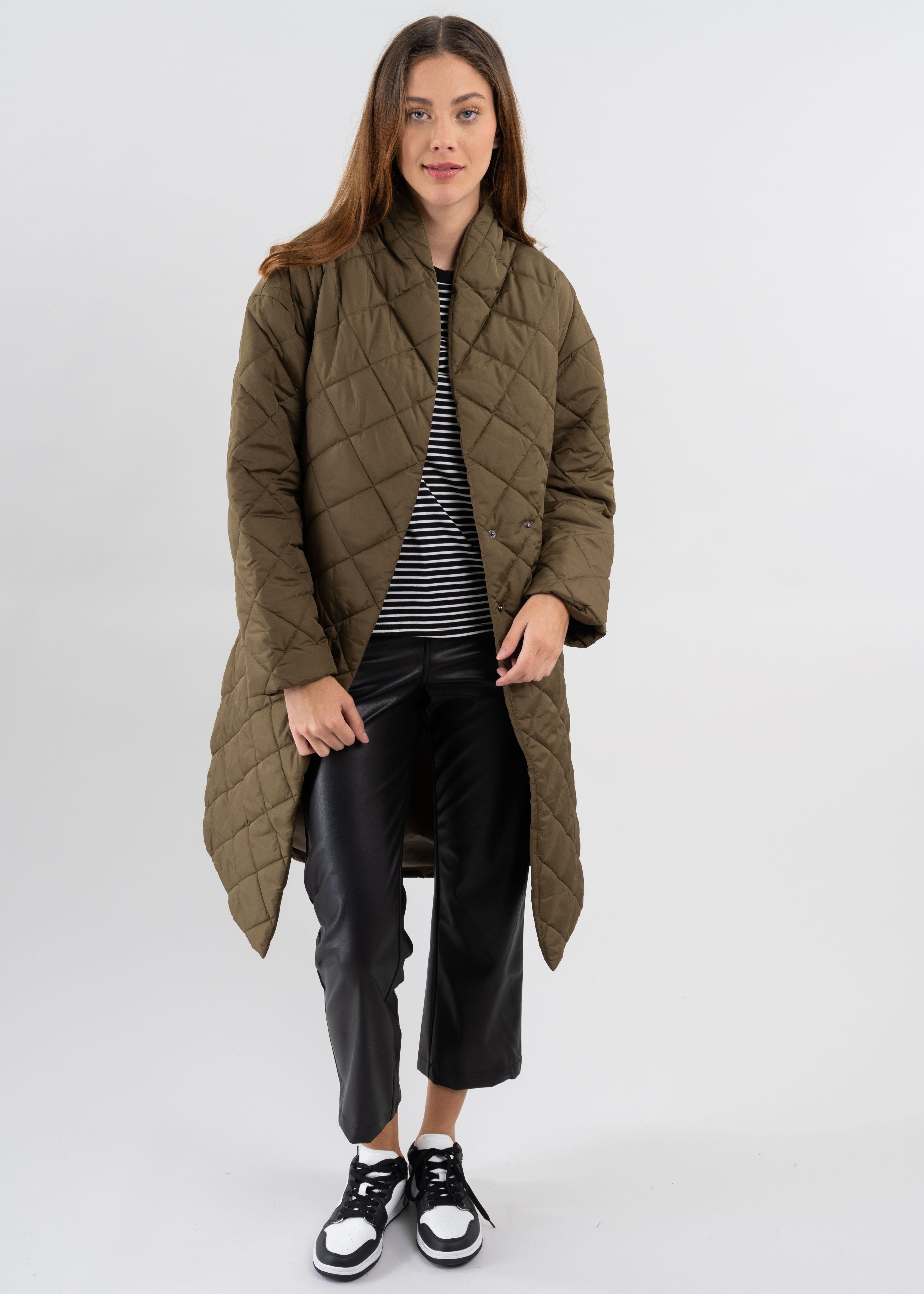 Chamarra larga capitonada sold by Shasa product image thumbnail 2