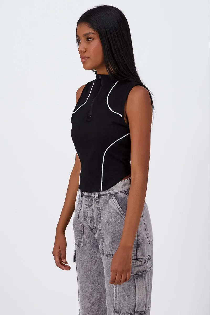 Top Con Contraste Y Cierre sold by Shasa product image thumbnail 3