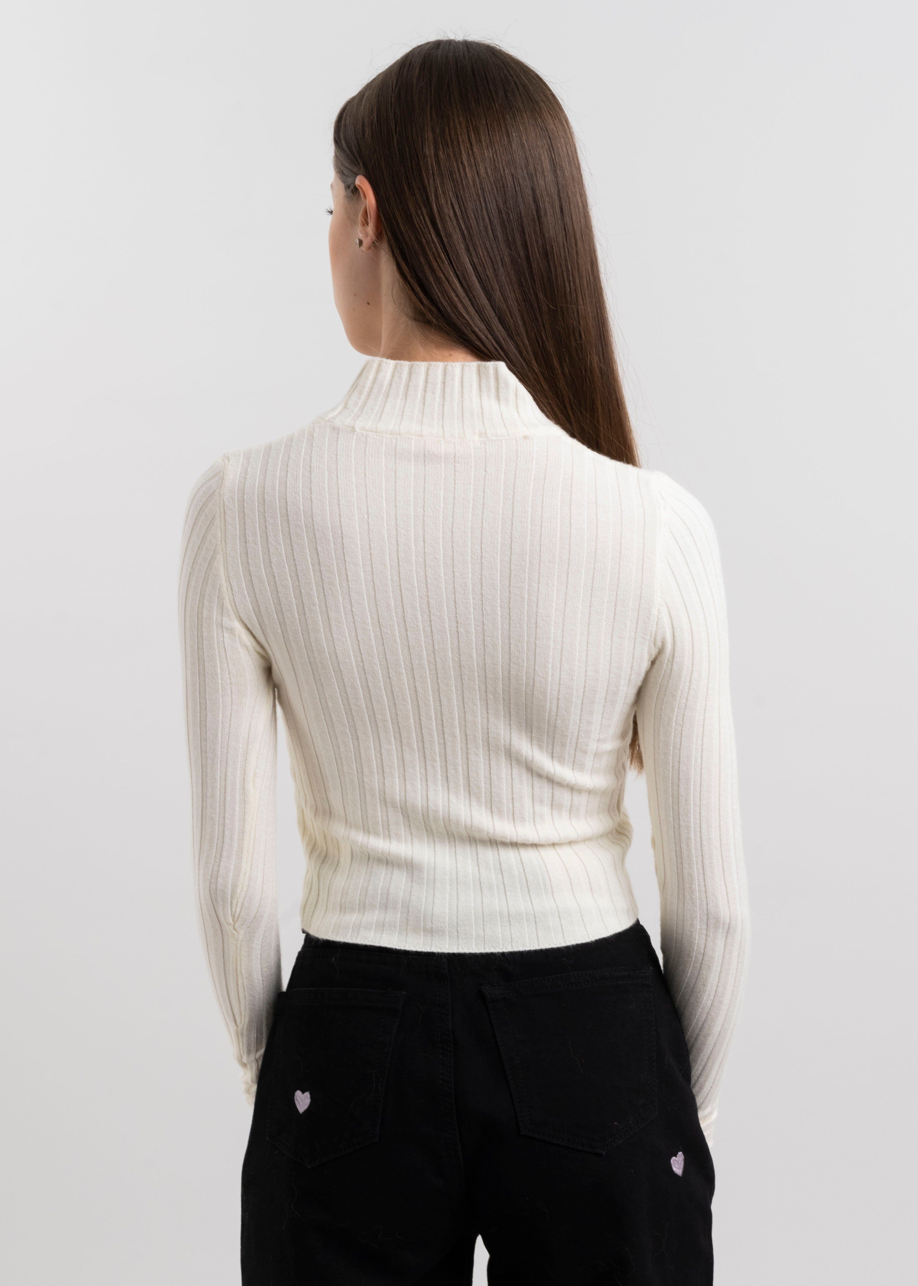 Suéter crop acanalado sold by Shasa product image thumbnail 4