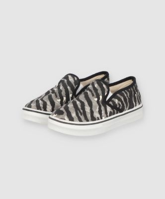 Tenis slip on print cebra sold by Shasa