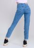 Jeans mom cintura media destrucción flecos sold by Shasa