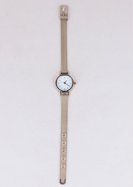 Reloj circular malla sold by Shasa