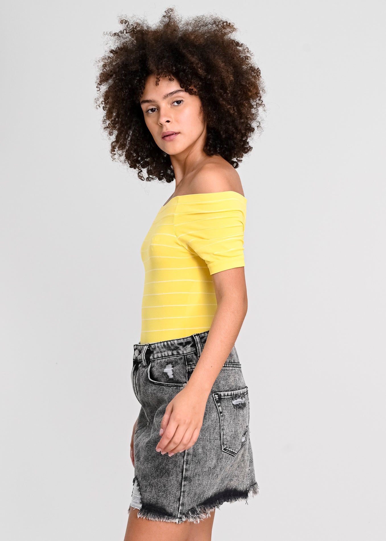 Bodysuit rayas hombro descubierto sold by Shasa product image thumbnail 3