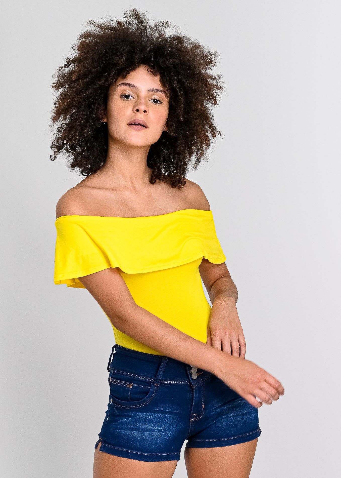 Bodysuit olanes hombro descubierto sold by Shasa