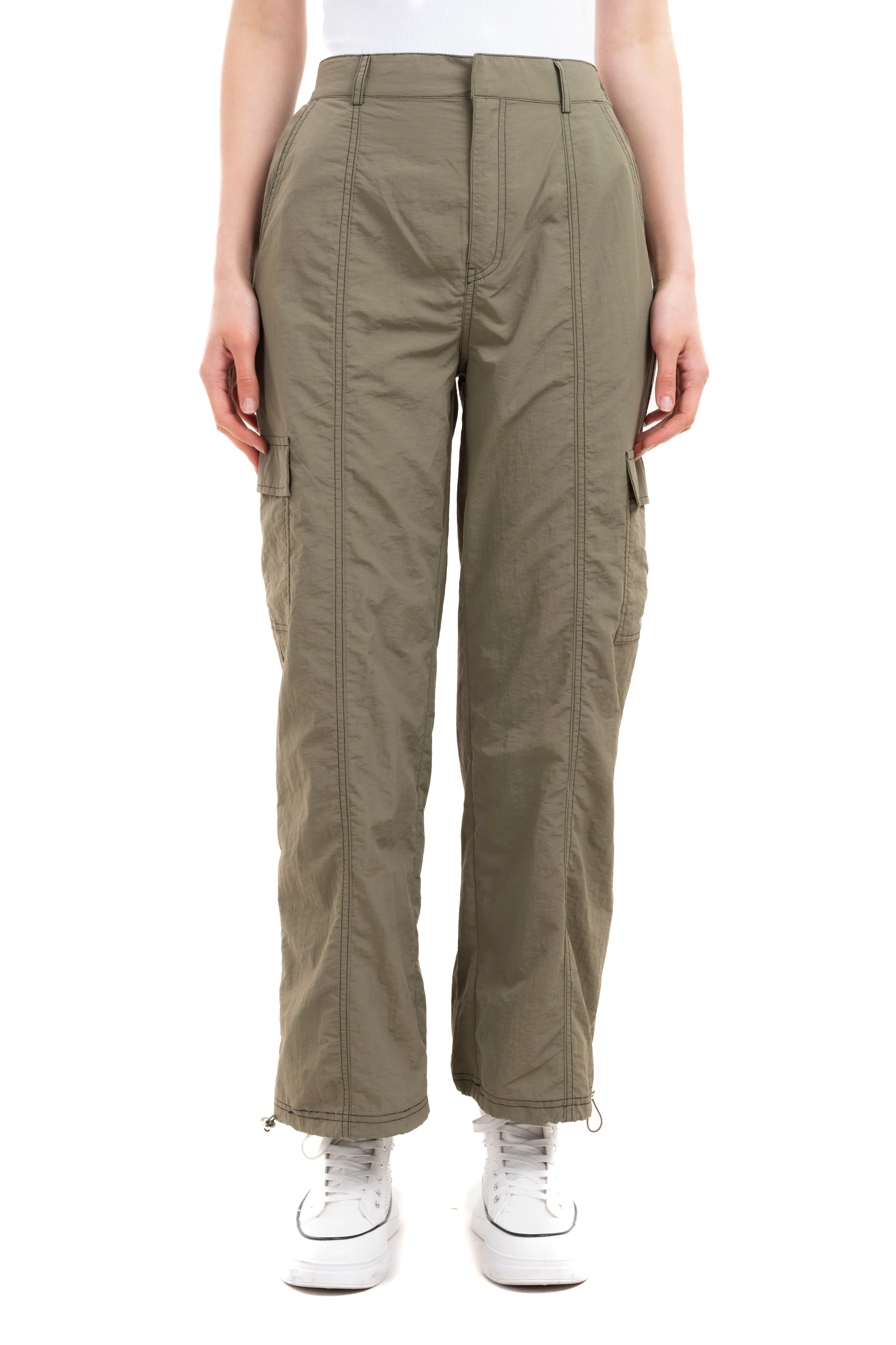 Pantalón Cargo Nylon sold by Shasa