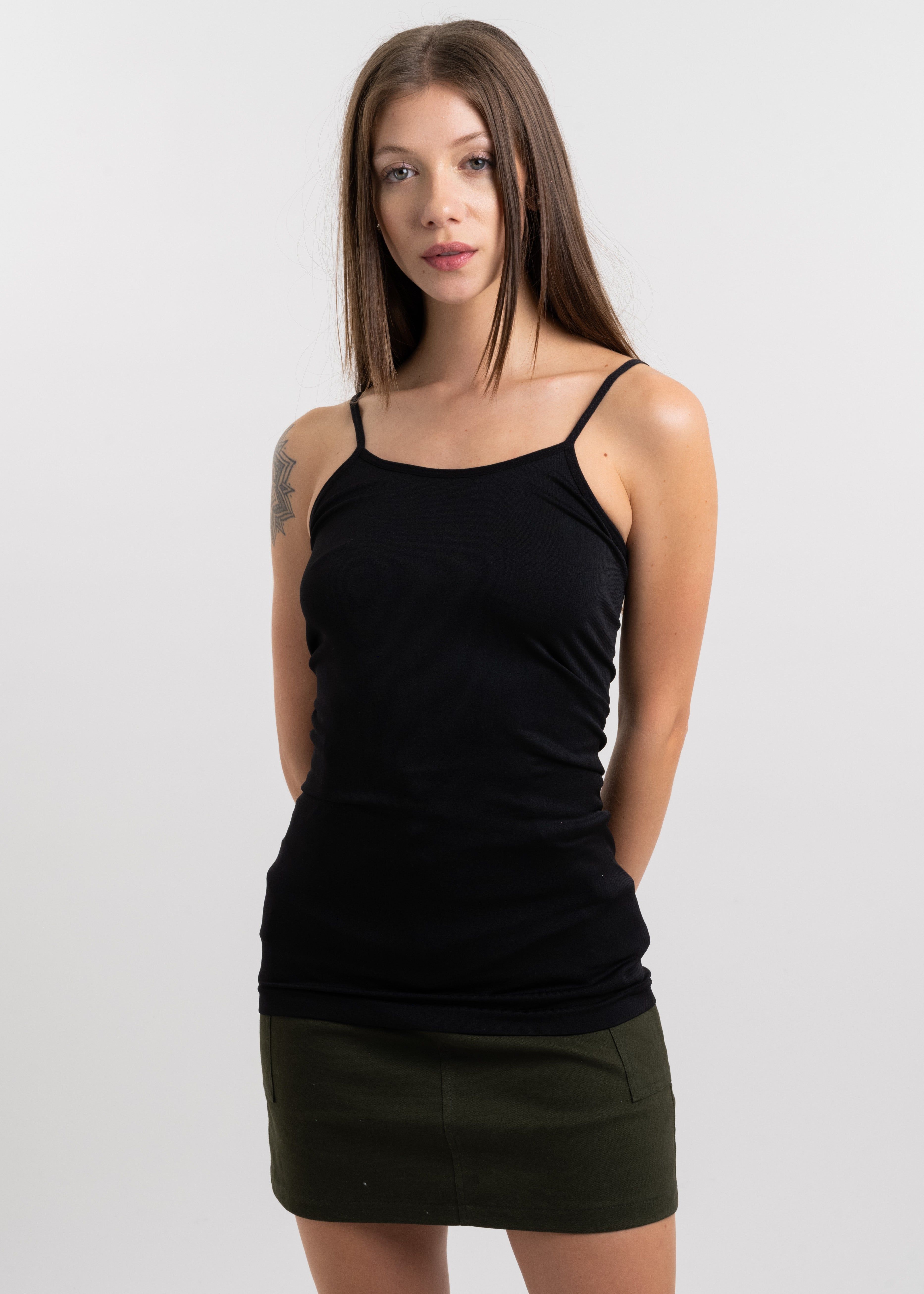 Blusa ajustada tirantes sold by Shasa