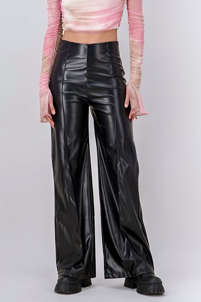 Pantalón fluido efecto piel sold by Shasa product image thumbnail 2