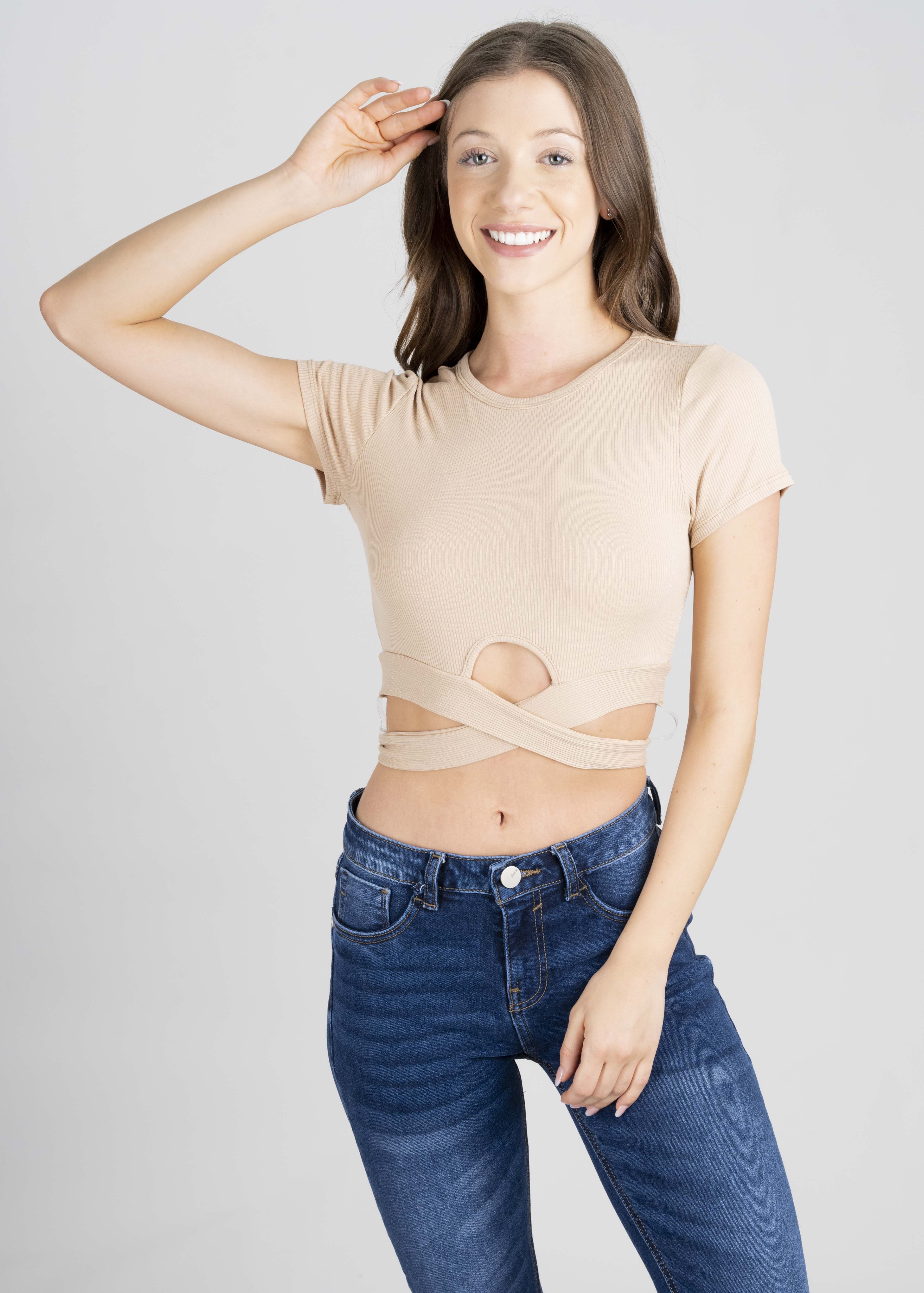 Top textura abertura cruzada sold by Shasa