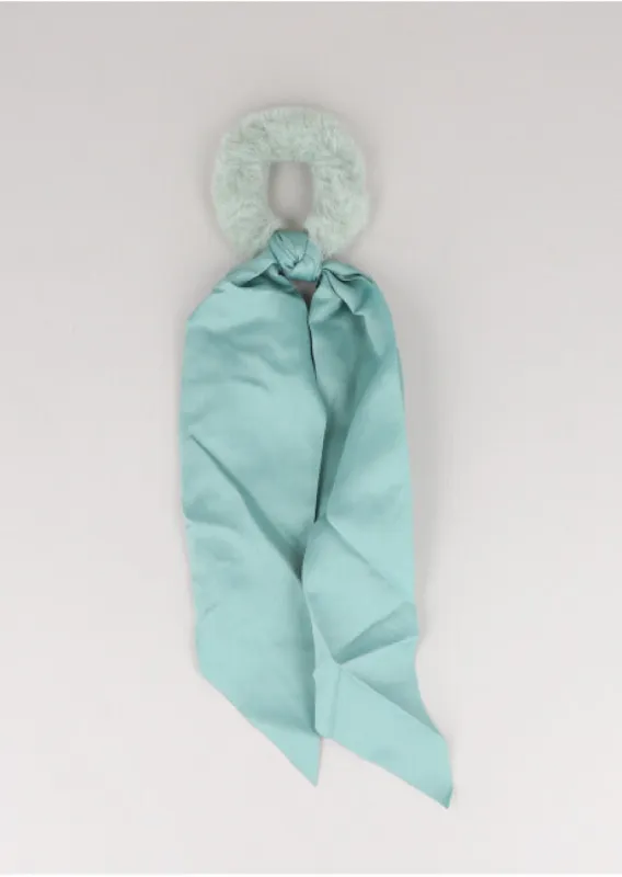 Scrunchie Peluche Cintas sold by Shasa