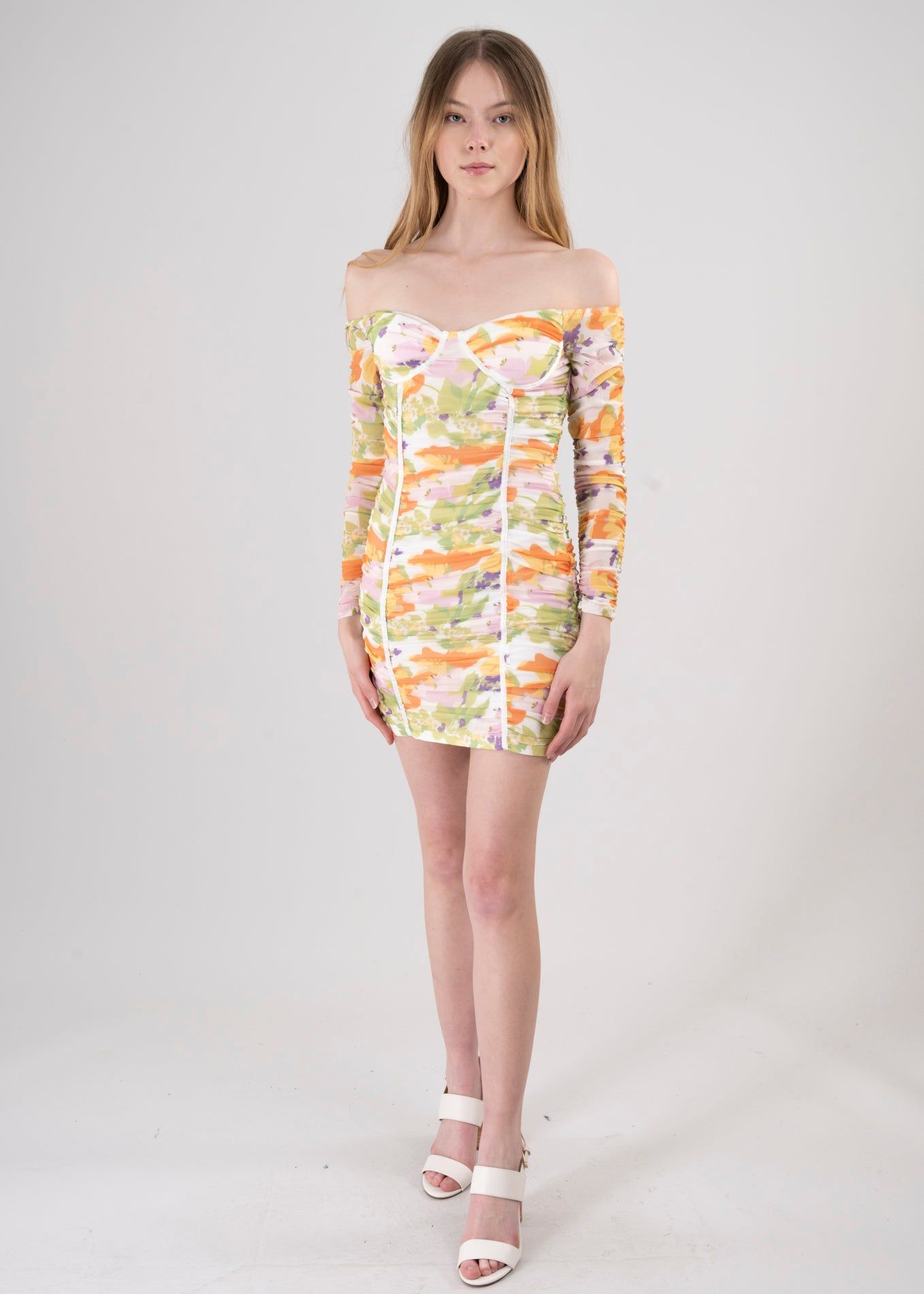 Vestido Fruncido Hombros Descubiertos Flores sold by Shasa product image thumbnail 2