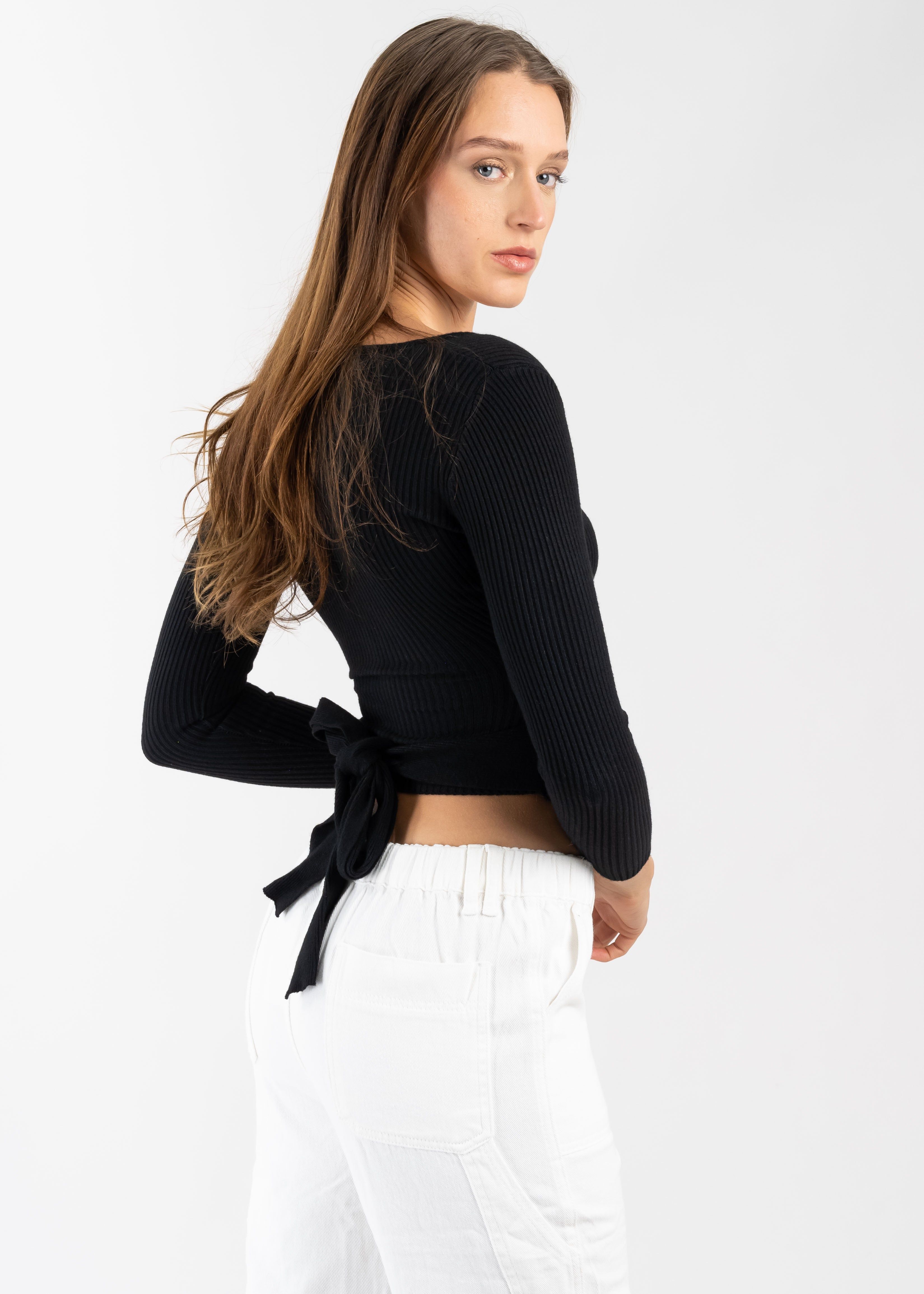 Suéter acanalado cruzado sold by Shasa