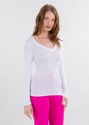 Blusa lisa cuello v sold by Shasa