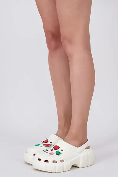 Zuecos ventilación suela dentada sold by Shasa product image thumbnail 3