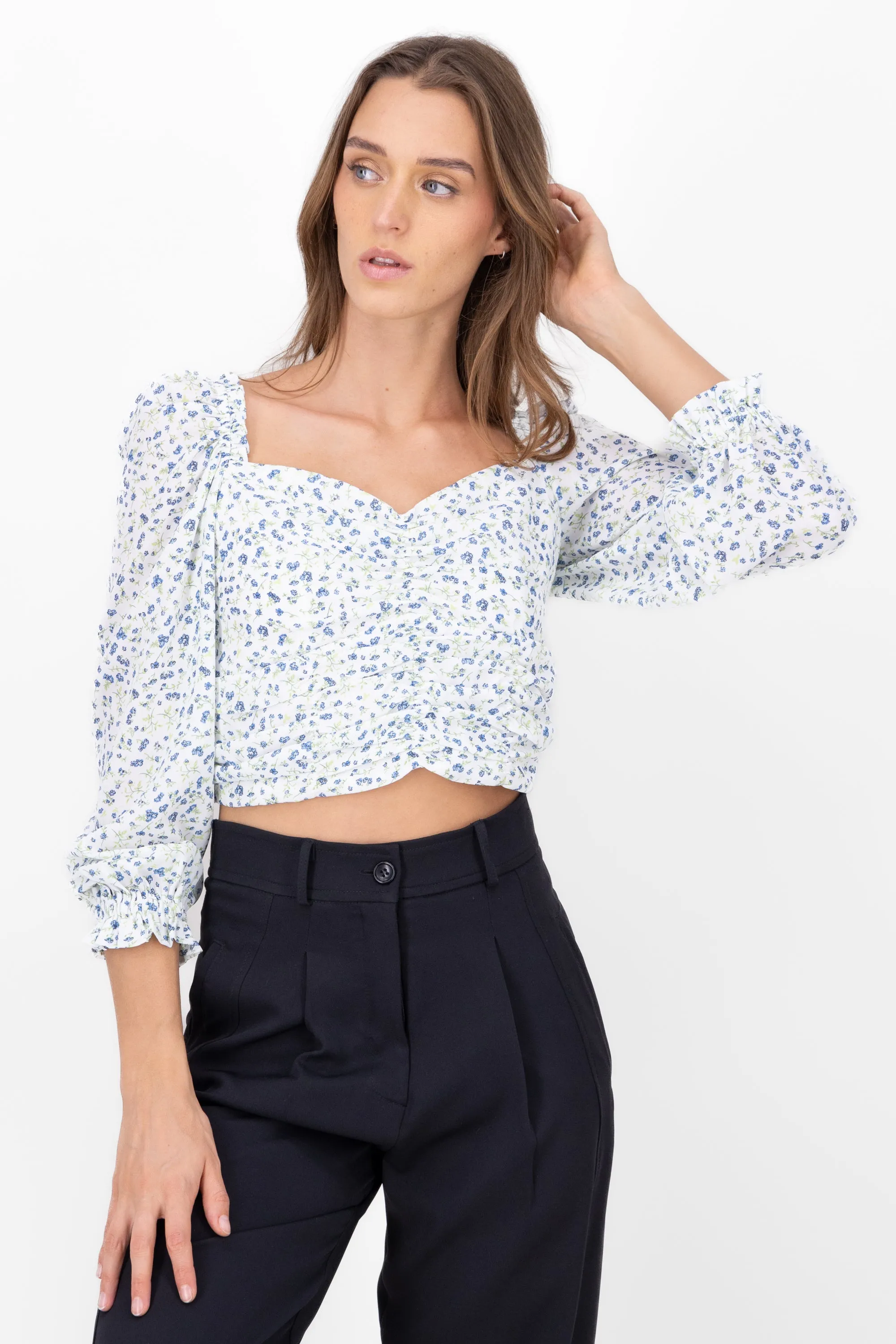 Blusa manga abullonada estampada flores sold by Shasa product image thumbnail 2
