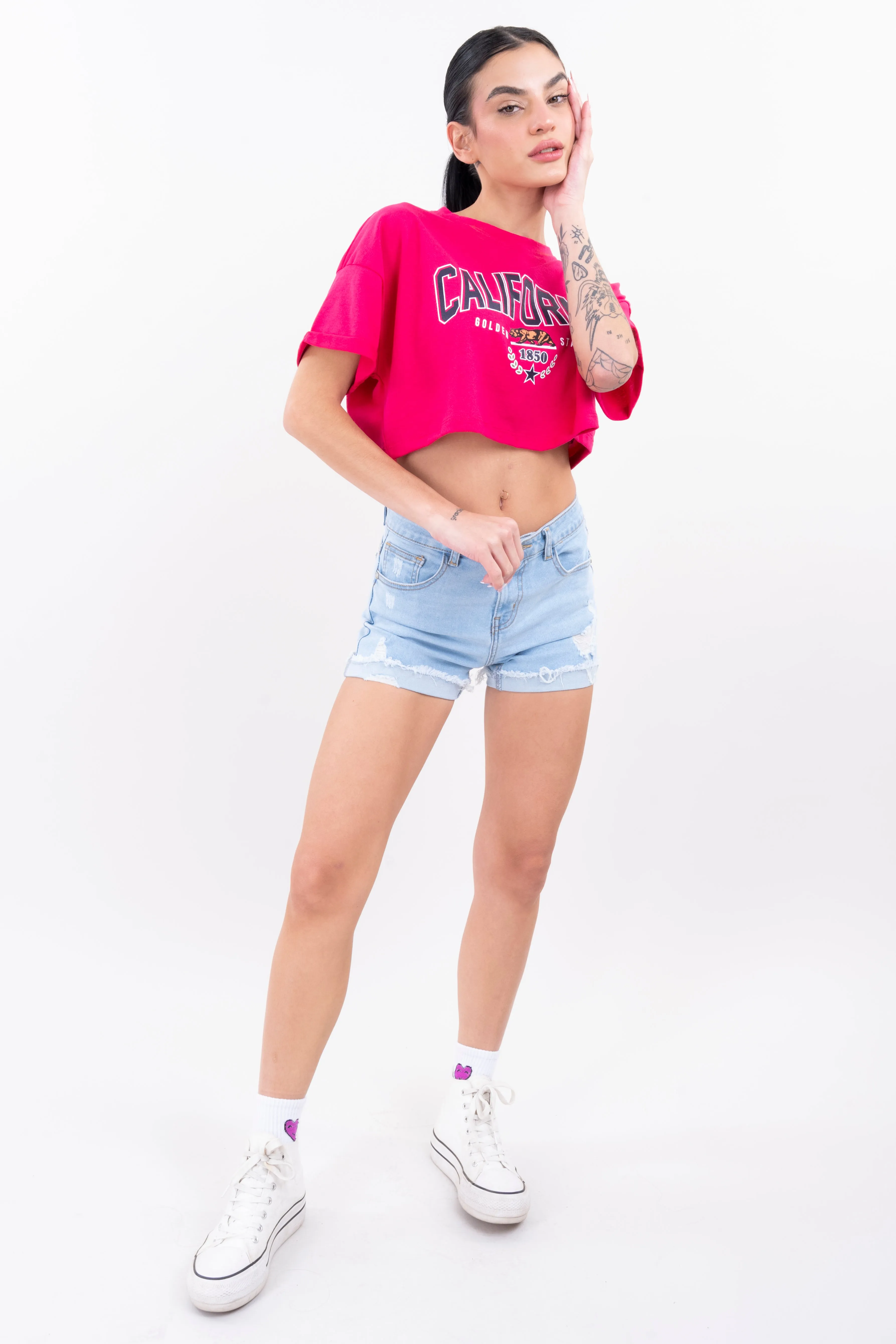 Playera Crop California sold by Shasa