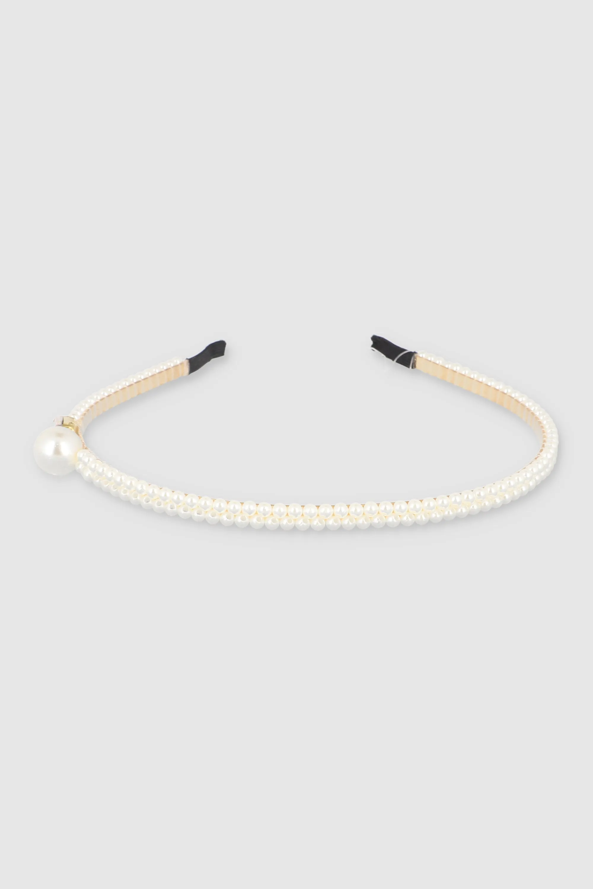 Diadema delgada perlas sold by Shasa