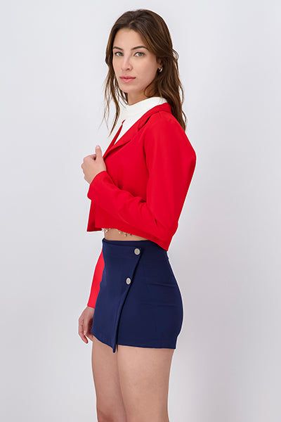 Saco crop liso pinzas sold by Shasa