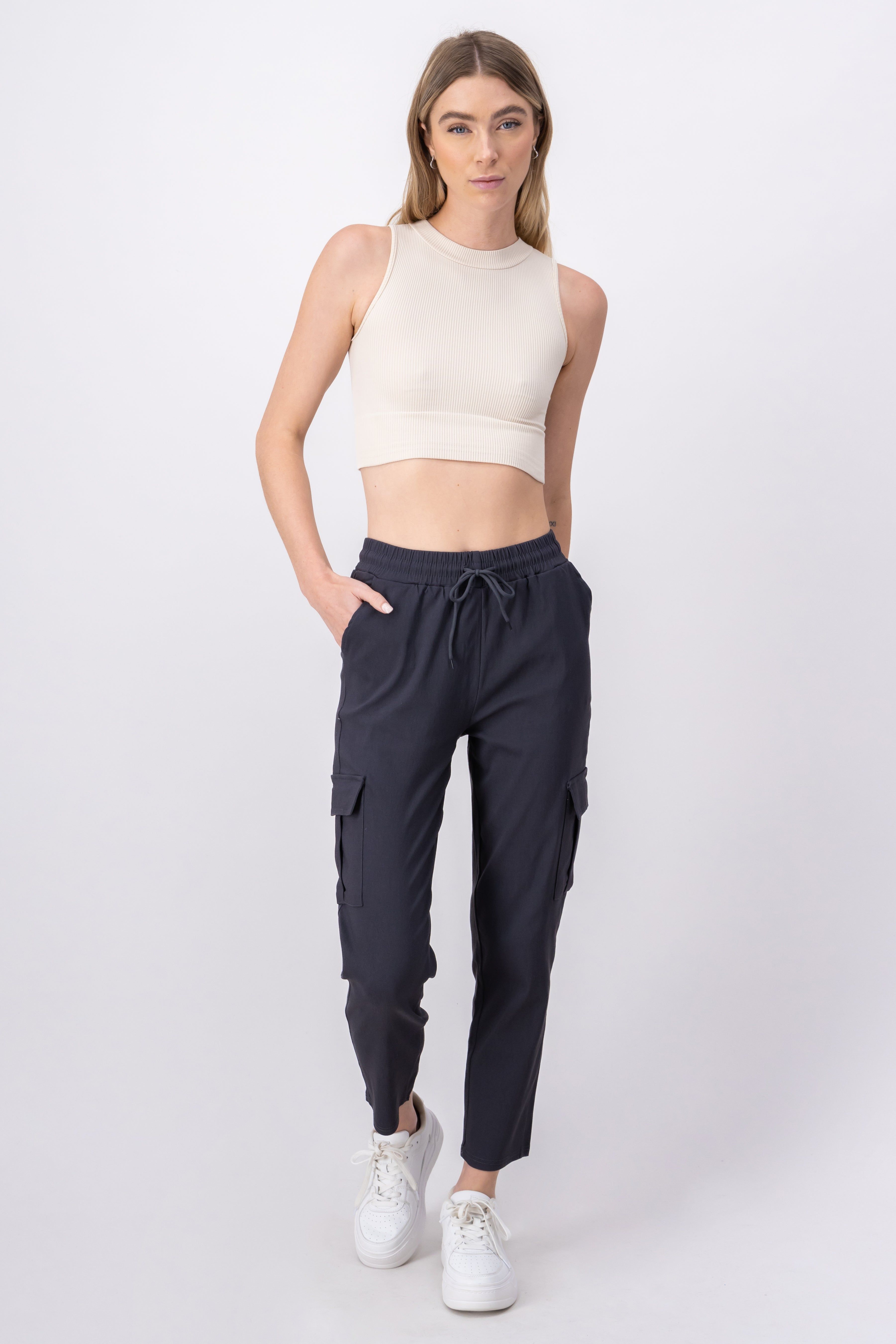 Pantalón cargo recto sold by Shasa