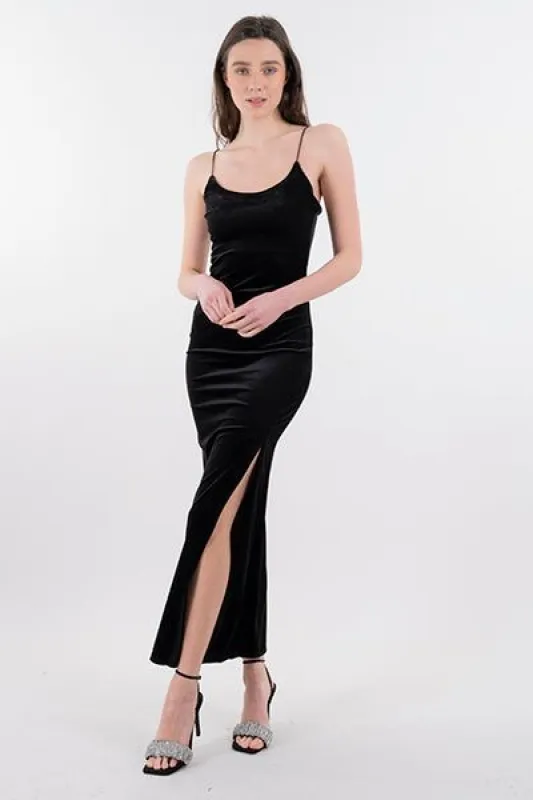 Vestido Maxi Velvet Tirantes sold by Shasa