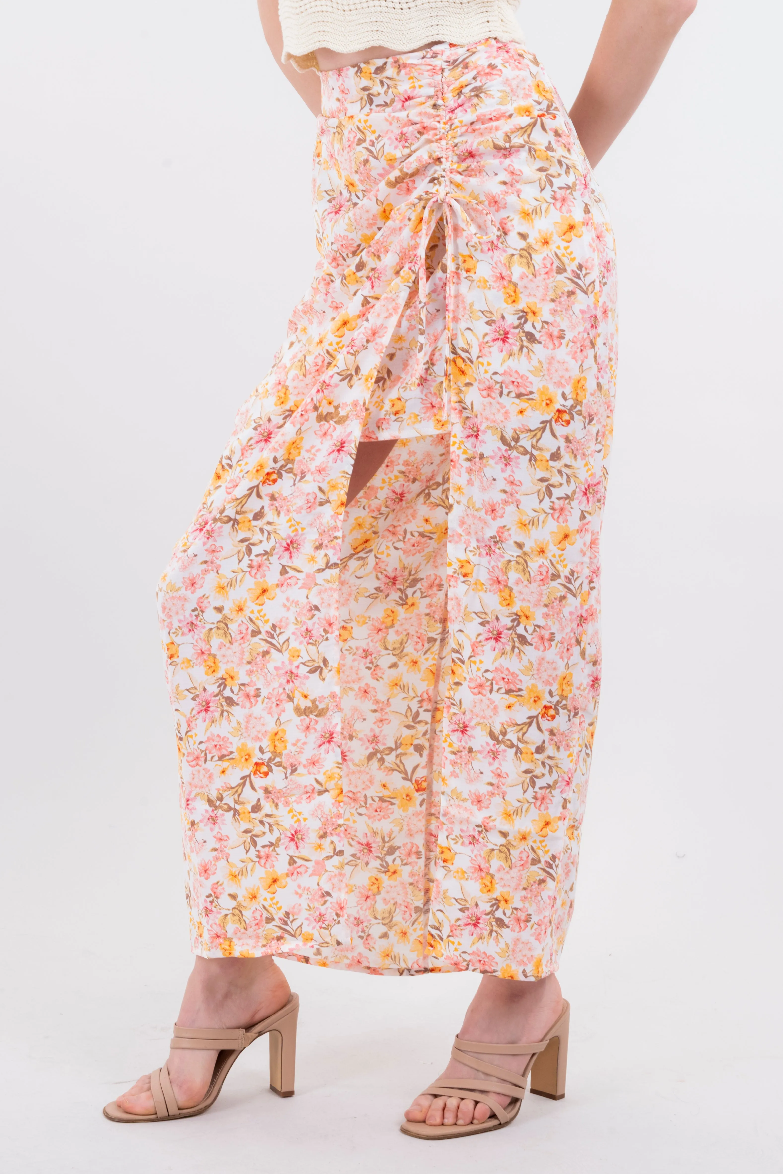 Top estampado flores sold by Shasa product image thumbnail 3